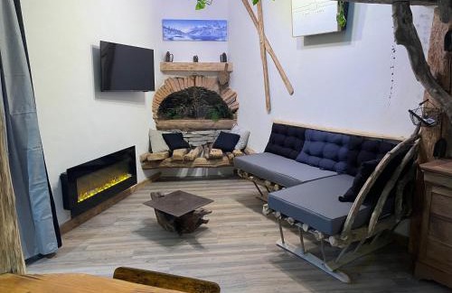 Tarascon-sur-Ariege Apartment | La cabane a Joseph