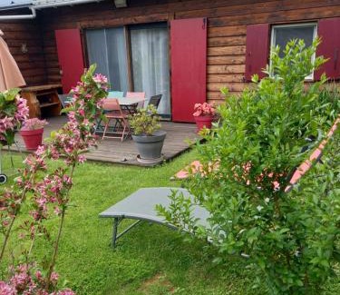 Le Massegros House | La cabane au fond du jardin