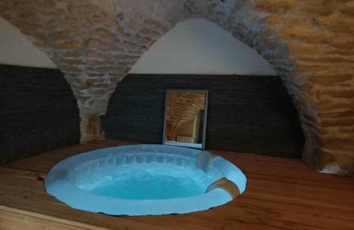 Aigues-Vives Bed & Breakfast | La Cachette