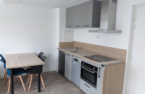 Malakoff Apartment | La campagne à Paris : Bright new apartment in a green setting