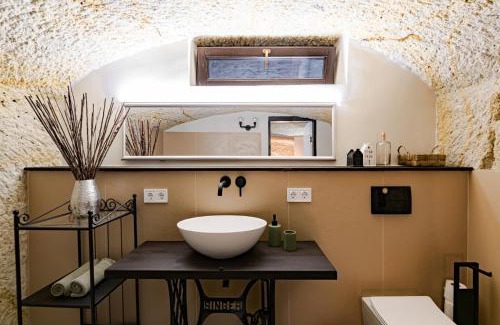 Demjen House | La Cantina