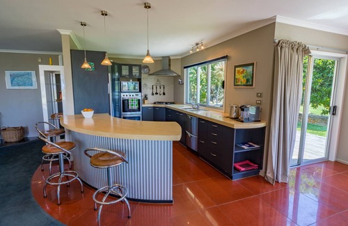 Golden Bay House | La Casa Al Mare - Golden Bay Beach House