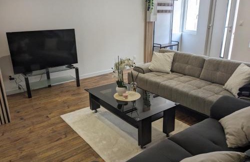 Sombernon House | La casa Bosch