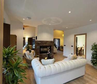 Carreno House | La Casa De Amparo