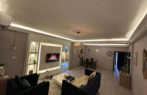 Douala Apartment | La casa de papel