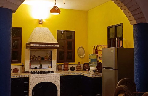 Piste House | La casa de piedra y colores