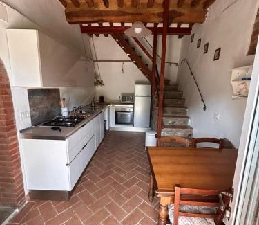 Borgo San Lorenzo Apartment | La casa del Tiglio