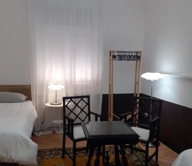 Gorizia Apartment | La casa di Gatsby Art Deco in Centro Gorizia con Parcheggio e Terrazza