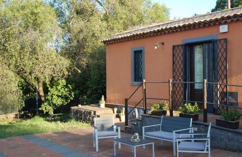 Rovittello House | La casa di Bacco - Etna Country House - Affitto breve