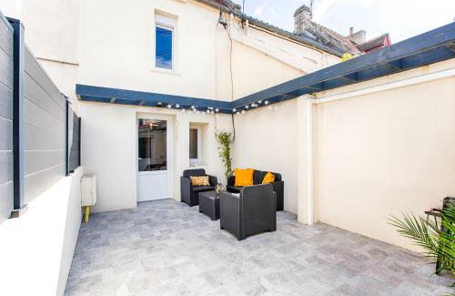 Beaulieu - Maladrerie - Saint-Paul House | La Casa Elisa Family town house