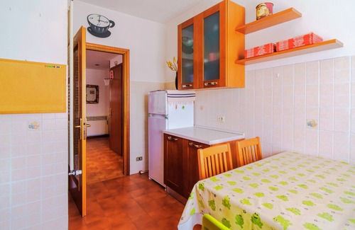 Grandate Apartment | La Casa Nel Sole - 10 minutes from Lake Como!