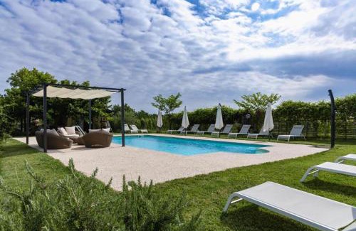 La Morra Apartment | La Casa Nelle Aie - Appartamento Dolcetto - Free Wifi & AC