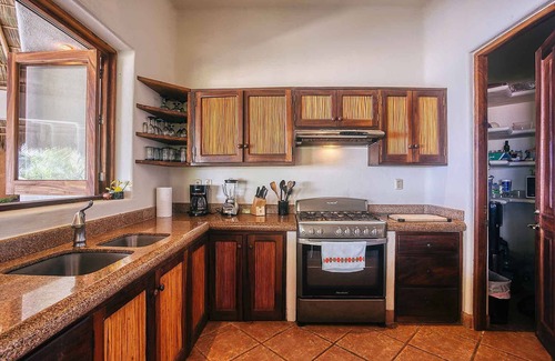 San Francisco Villa | La Casa Ortalis & Casita - Spectacular Oceanfront Home in San Pancho!