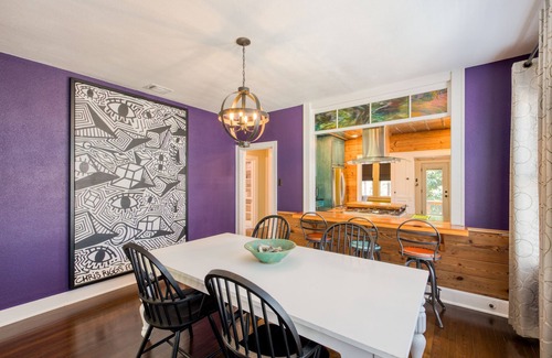 Monte Vista House | La Casa Rosada - Conveniently Located and Hot Tub!