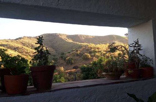 Macharaviaya Cottage | La Casa Rural de "jardín de Mucho" Está s en la Parte de la Axaquìa Malagueña