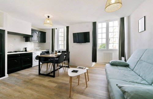 Laval Apartment | La Casa - Wifi - 500m centre-ville