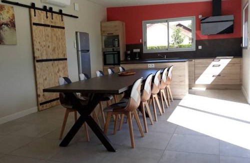 Savigny-en-Revermont Villa | La Cascatelle - Gîte entièrement climatisé