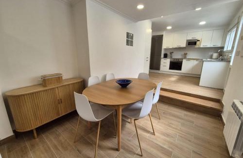 A Porqueira House | La casita de Hortensia