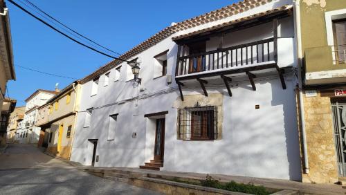 Cardenete House | La Casona de Roser