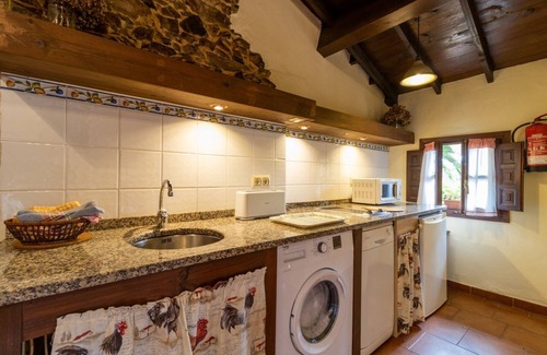 Villavaler Cottage | La Casona del Cura 1, HORTENSIA - (Country House, Pets welcome)