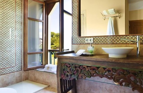 Villabajo Hotel | La Casona del Viajante - Adults Only