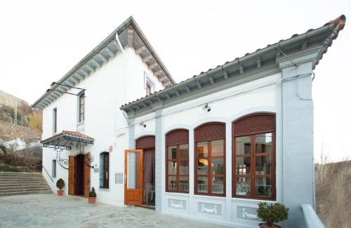Fuente en Segures Hotel | La Castellana - Habitaciones y desayuno