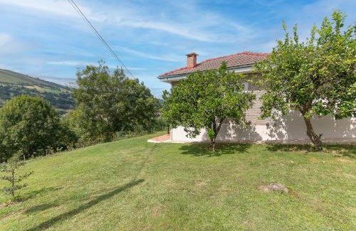 Santiurde de Toranzo House | La Casuca de Barcena
