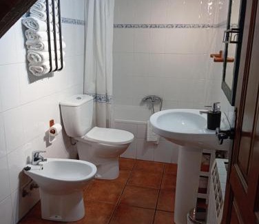 Ojedo House | LA CASUCA Y LA CABAÑA