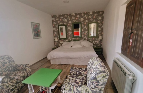 Villena Ski Chalet | La Catrina vacation home for families and large groups.