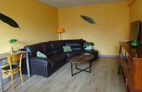 Ferreux-Quincey House | La Cerisaie