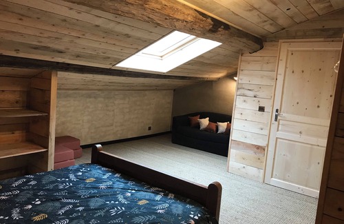 Montagna-le-Templier Bed & Breakfast | La Chambrée du Moulin