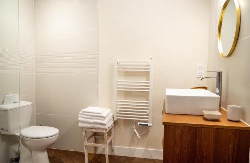 Lezat-sur-Leze Bed & Breakfast | La CHAMBRE BLEUE