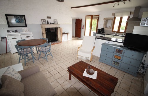 Puyravault Cottage | 'La Chouette' - Charming stone cottage - Marais Poitevin
