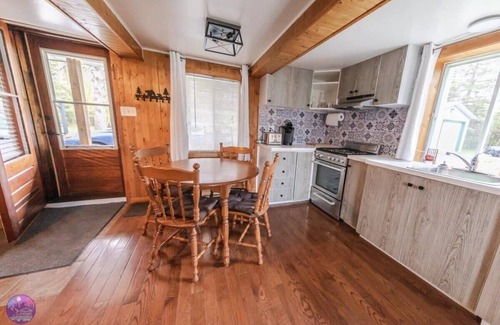 Chertsey House | La Chouette | hot tub | sauna | dogfriendly