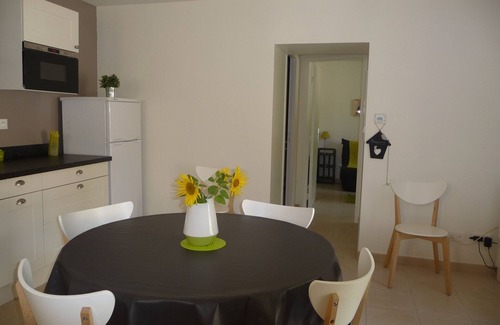 Chatelay Cottage | La Clairière: Duplex completely renovated in the part of a family house