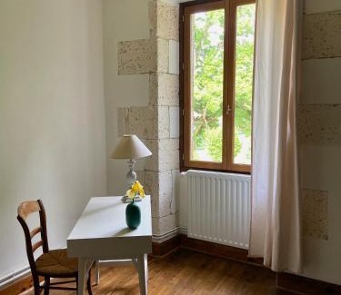 Montbron Bed & Breakfast | La Colline aux Licornes