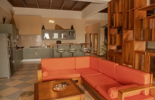 Ambodifototra Apartment | La Colombine