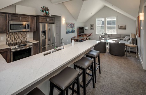 La Conner Apartment | La Conner, Tillinghast Residence E #401