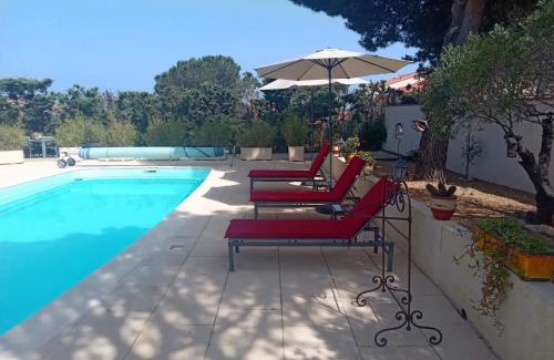 Salses-le-Chateau House | La Couloumine