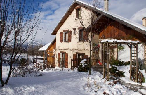 Saint-Leger-les-Melezes Bed & Breakfast | "La Coustille" Chambres et Table d'Hôtes