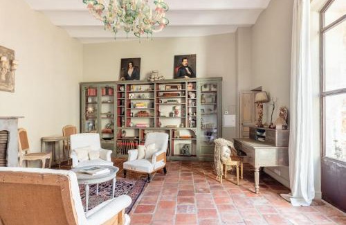 Cadereau Villa | La Demeure Provençale au charme suranné