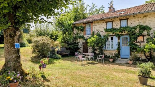 Vaulry House | La ferme des souvenirs