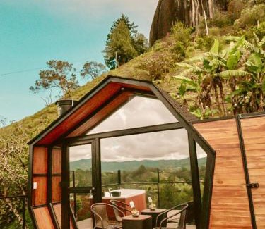 Guatape Hotel | La Finca De Frida
