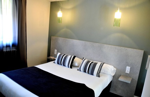 Mantry Hotel | La Fontaine