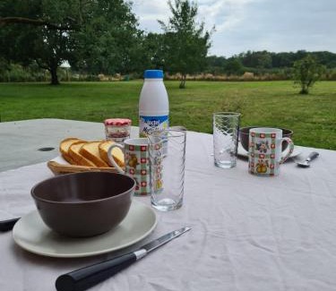 Chaumont-sur-Tharonne Bed & Breakfast | La Fraise