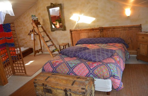 Saint-Jean-des-Ollieres Bed & Breakfast | LA FREIRESSA