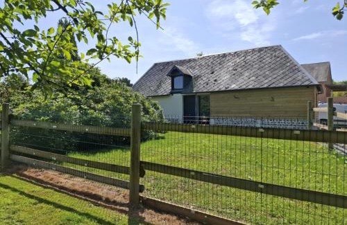 La Frenaye House | La gîte "Ressources" au calme avec jardin et jacuzzi entre Rouen et Le Havre