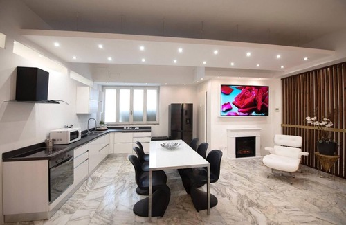 Zona Solari Apartment | La Galleria Milan - Your Chic Urban Retreat in Solari District