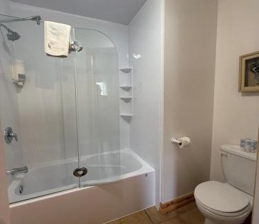 Tadoussac Hotel | La Galouine Auberge