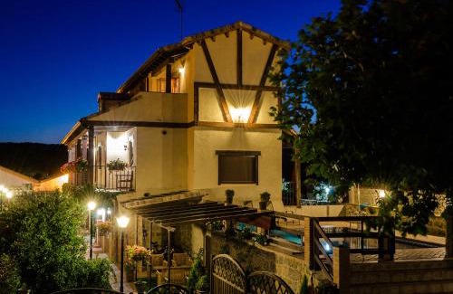 Colmenar del Arroyo Apartment | La Garrocha